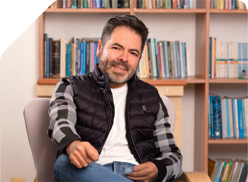 Speaker Efrén Martínez